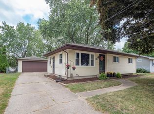 3130 27th St SW, Grandville, MI 49418
