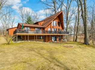 28197 Northern Bluff Dr, Gobles, MI 49055