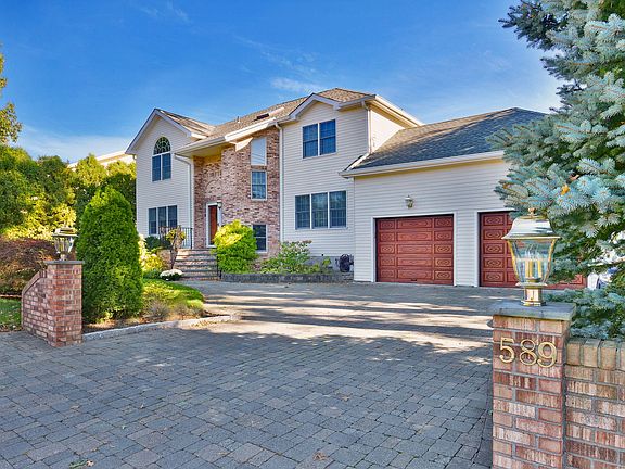 located on 0.25 of an acre