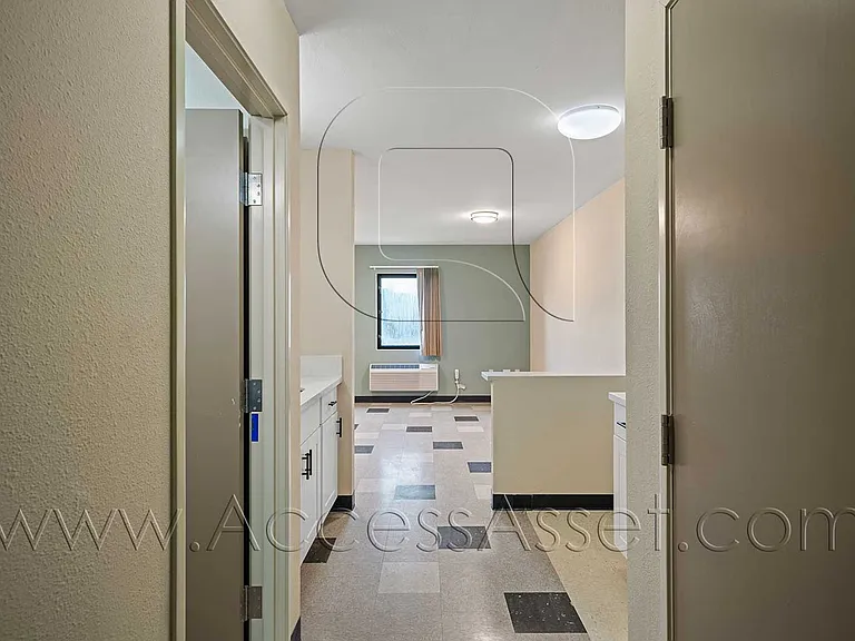 636-164-032 108th — Photo 8