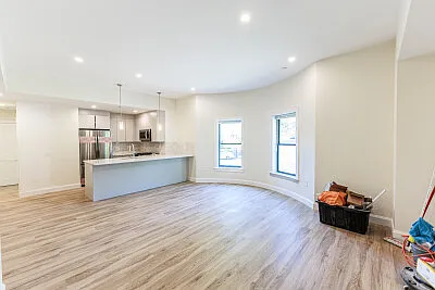 3 bed, 1130 sqft, $4,500 — Photo 3