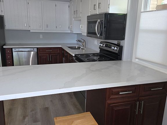 5th image of 7 Bristow Ct #B