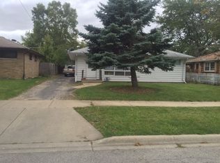 2132 Walnut St, Waukegan, IL 60087