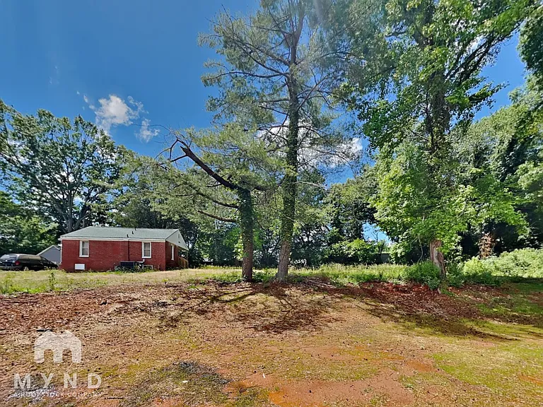 2765 Bradford St — Photo 17