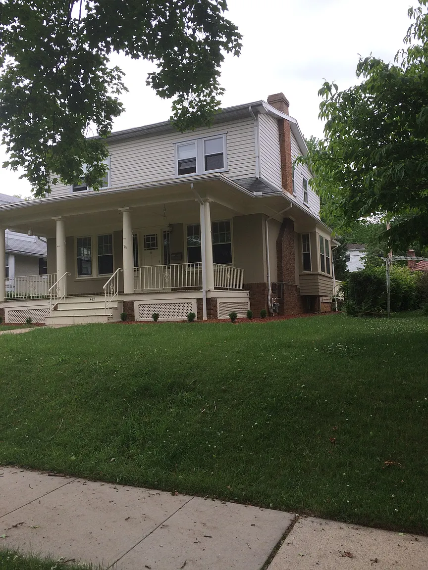 1412 Girard Ave photo 1