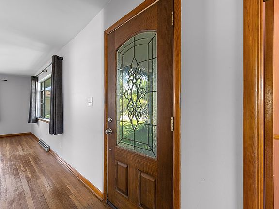 5th image of 24 Sherwood Avenue
