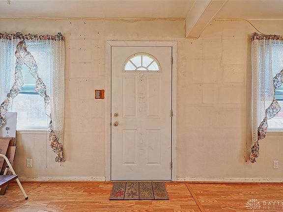 3rd image of 4237 Cleveland Ave