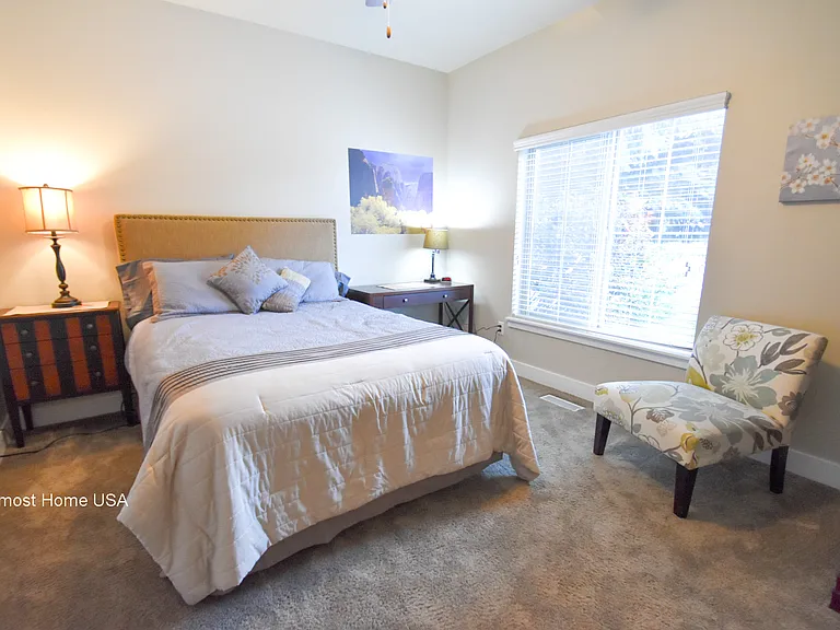 3293 E Bengal Blvd — Photo 10
