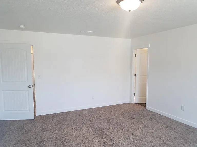 446 S Sunland Way — Photo 7