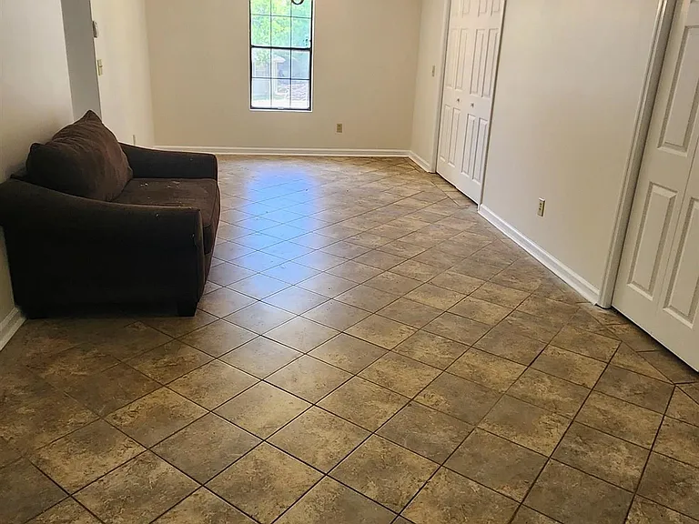 203 Springdale Dr #1 — Photo 28