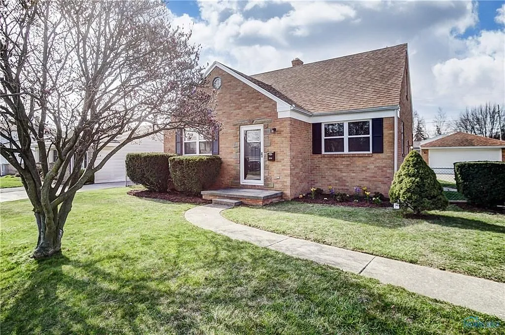3150 Stafford Dr photo 1