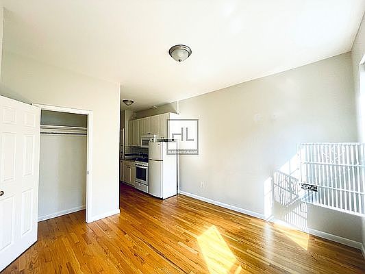 5th image of 54 E 7th St APT 16