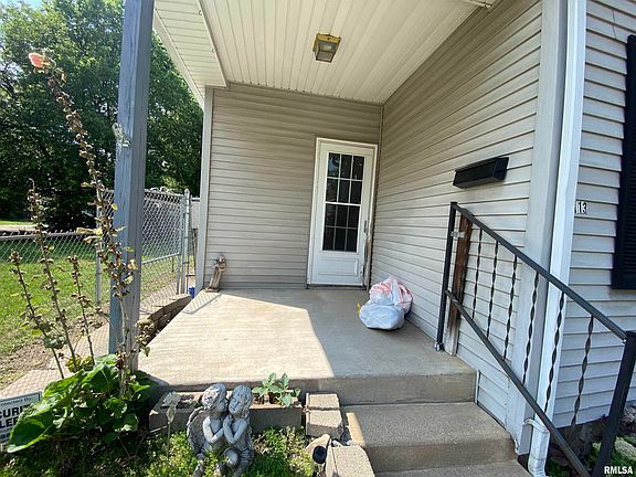 2nd image of 1113 S Blaine St