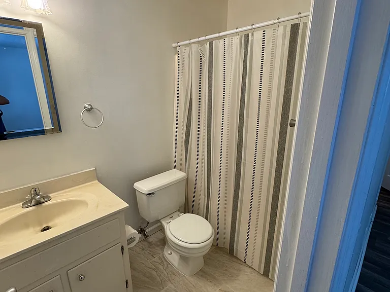100 Barrington Dr #2 — Photo 6