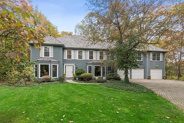 Situated on 3/4 acre with quick access to town, school, rec center and golf course. Biking paths nor