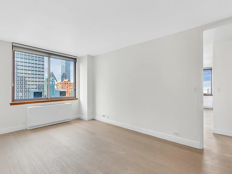 235 E 40th St #30G — Photo 6
