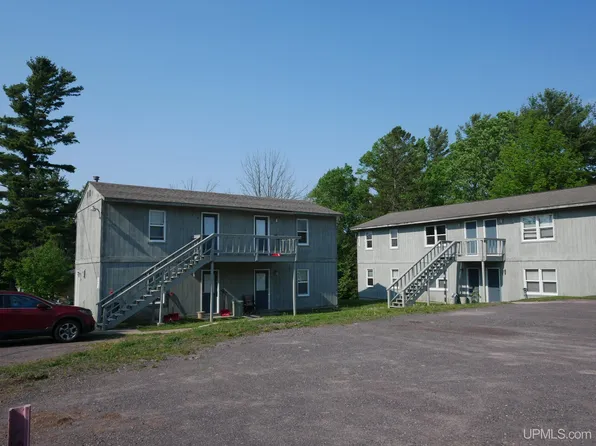 1209 Diamond St, Houghton, MI 49931