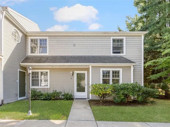 1 Bristol Woods Dr #B1, Bristol, RI 02809