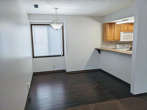 3rd image of 6235 Holdrege St #D-2