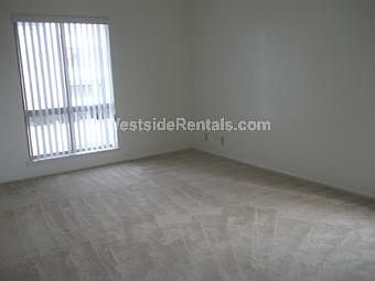 5th image of 1843 Thayer Ave APT 1