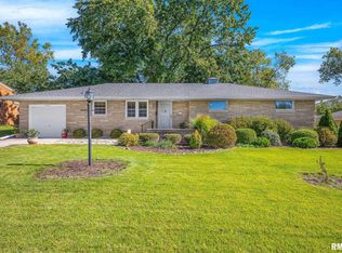 5104 N Bevalon Pl, Peoria, IL 61614