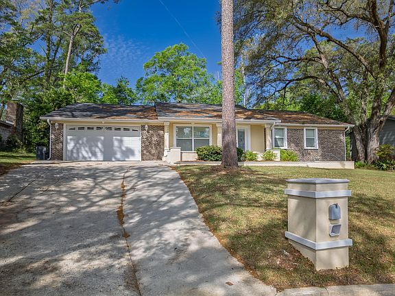 2nd image of 1523 Oldfield Dr