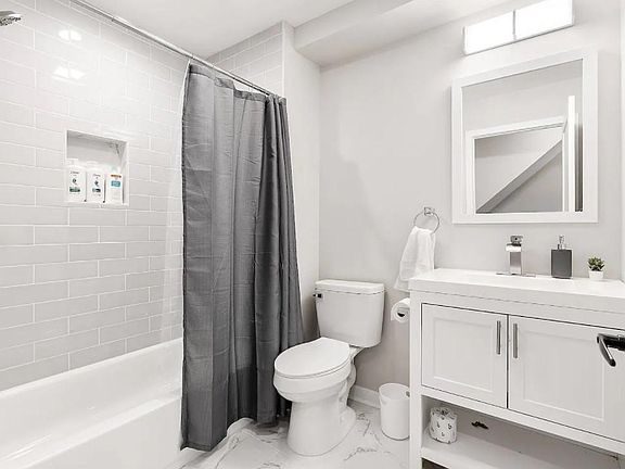 4th image of 2742 Latona St