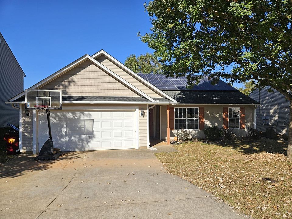 1st image of 449 Bentridge Dr