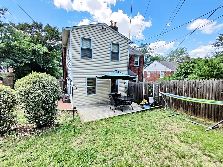 5837 Edgehill Dr #1 — Photo 11