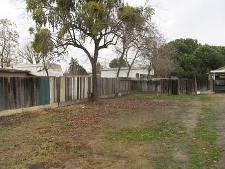 3rd image of 2679 Santa Fe St
