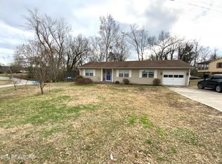 704 Sunset Dr, Kingston, TN 37763