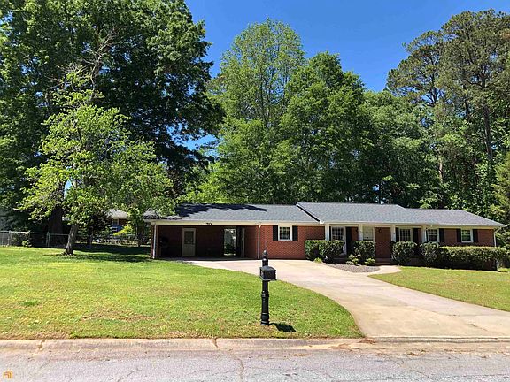 2nd image of 170 Mimosa Dr