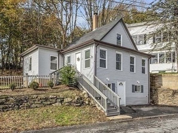 53 Emerald St, Gardner, MA 01440