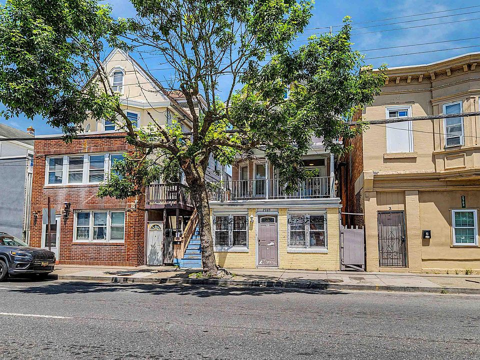 1st image of 2705 Arctic Ave