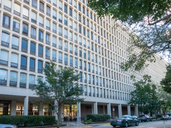 1401 E 55th St APT 701N