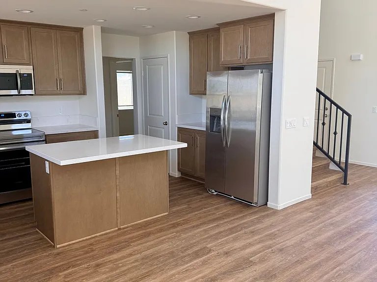 11712 Sebastian Rd — Photo 25