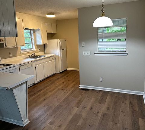 3rd image of 4537 47th Ct E