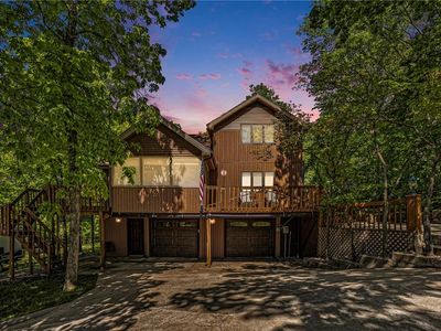 7602 E Forest Lakes Dr, Kansas City, MO, 64152