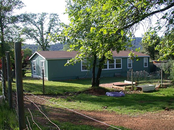 3rd image of 14625 La Place Ln