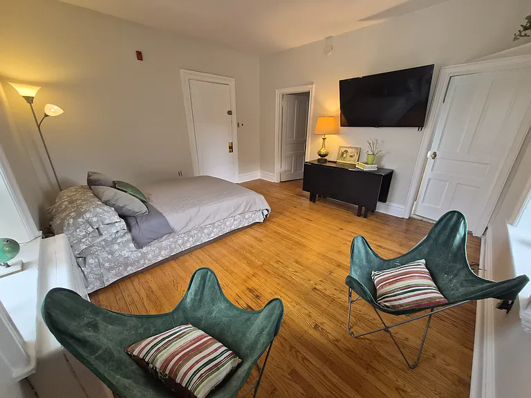 802 Oak Ln #1 — Photo 4