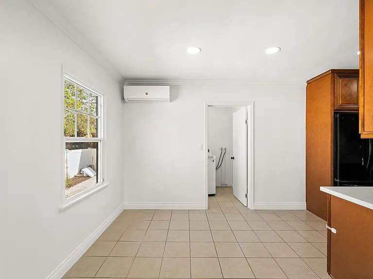 424 Locust St — Photo 12