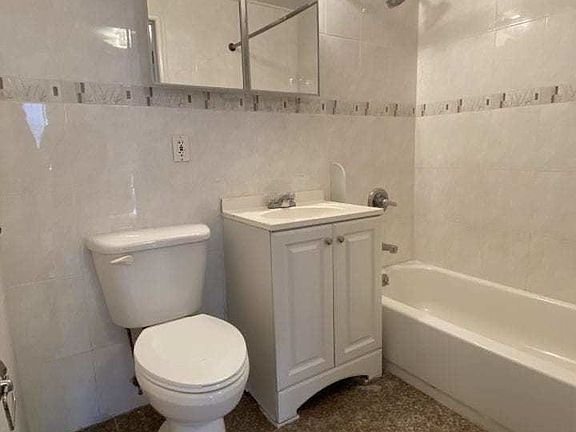 5th image of 9313 Lamont Ave APT 1F