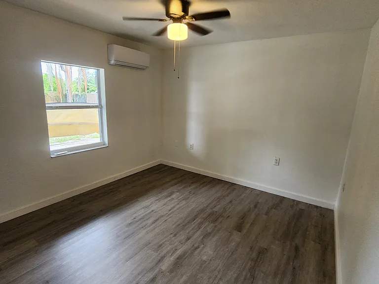 5343 Midland Rd — Photo 13