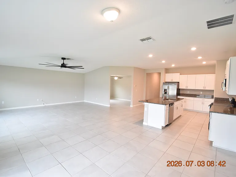 3507 N Maryland Ave — Photo 12