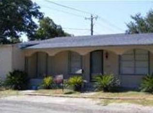 500 W Bean St, Del Rio, TX 78840