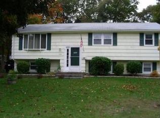 204 Peregrine Rd, Abington, MA 02351