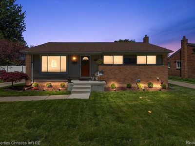 30672 Elmira St, Livonia, MI, 48150