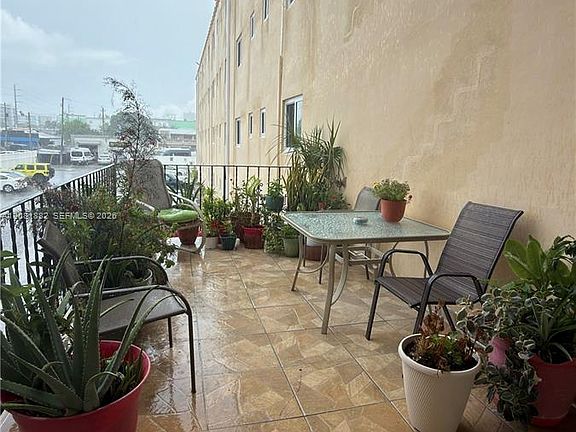 4th image of 2145 Pierce St APT 223