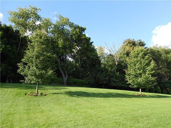 4th image of 11855 Waterford Dr