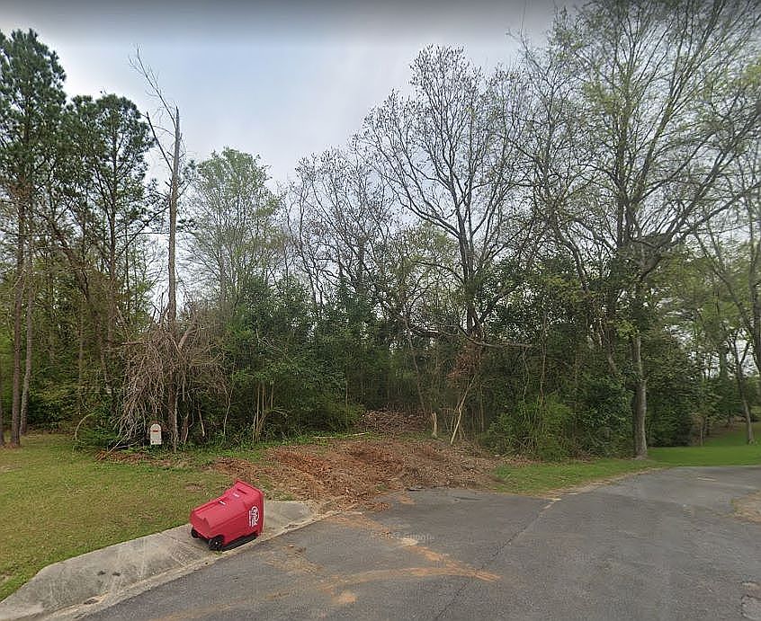 2nd image of 614 Brooks St